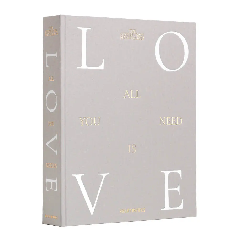 Valokuva-albumi All You Need is Love