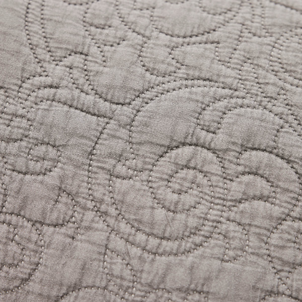 Lene Bjerre Isabelle sengeteppe 260x240 cm mørk grå