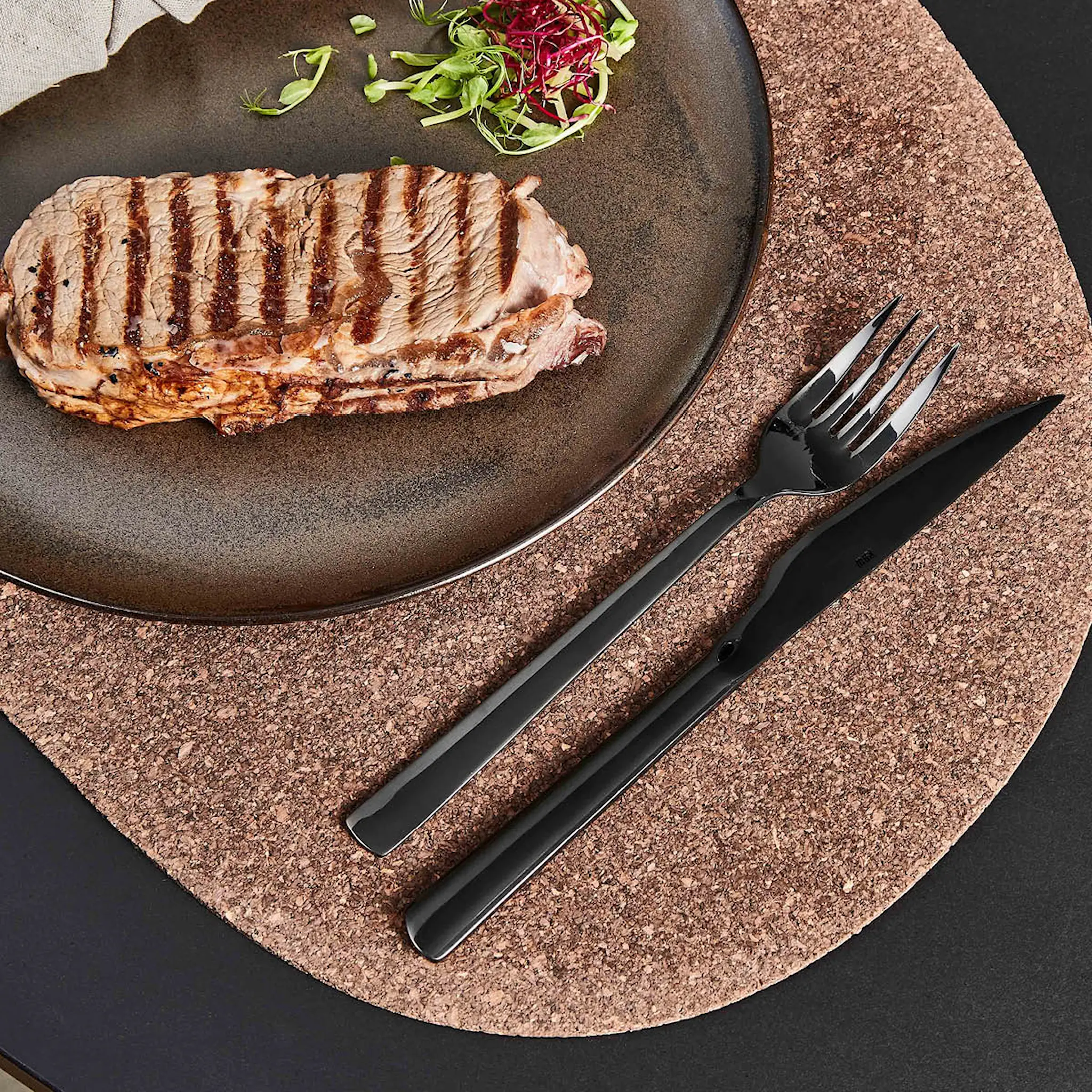 Aida Raw Pihviaterimet 8 osaa Musta