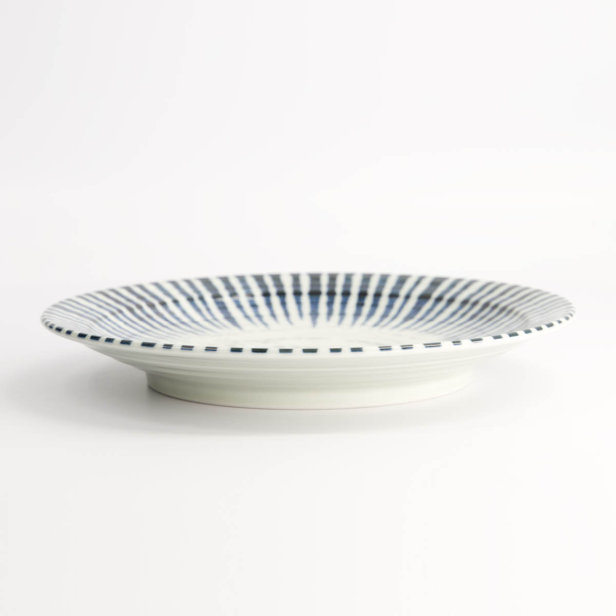 Tokyo Design Studio Shin Tokusa Lautanen 22 cm