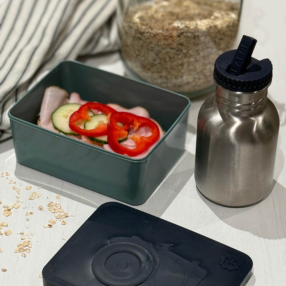 Blafre Matlåda i plast ett fack 11x14 cm Traktor marinblå/blågrön