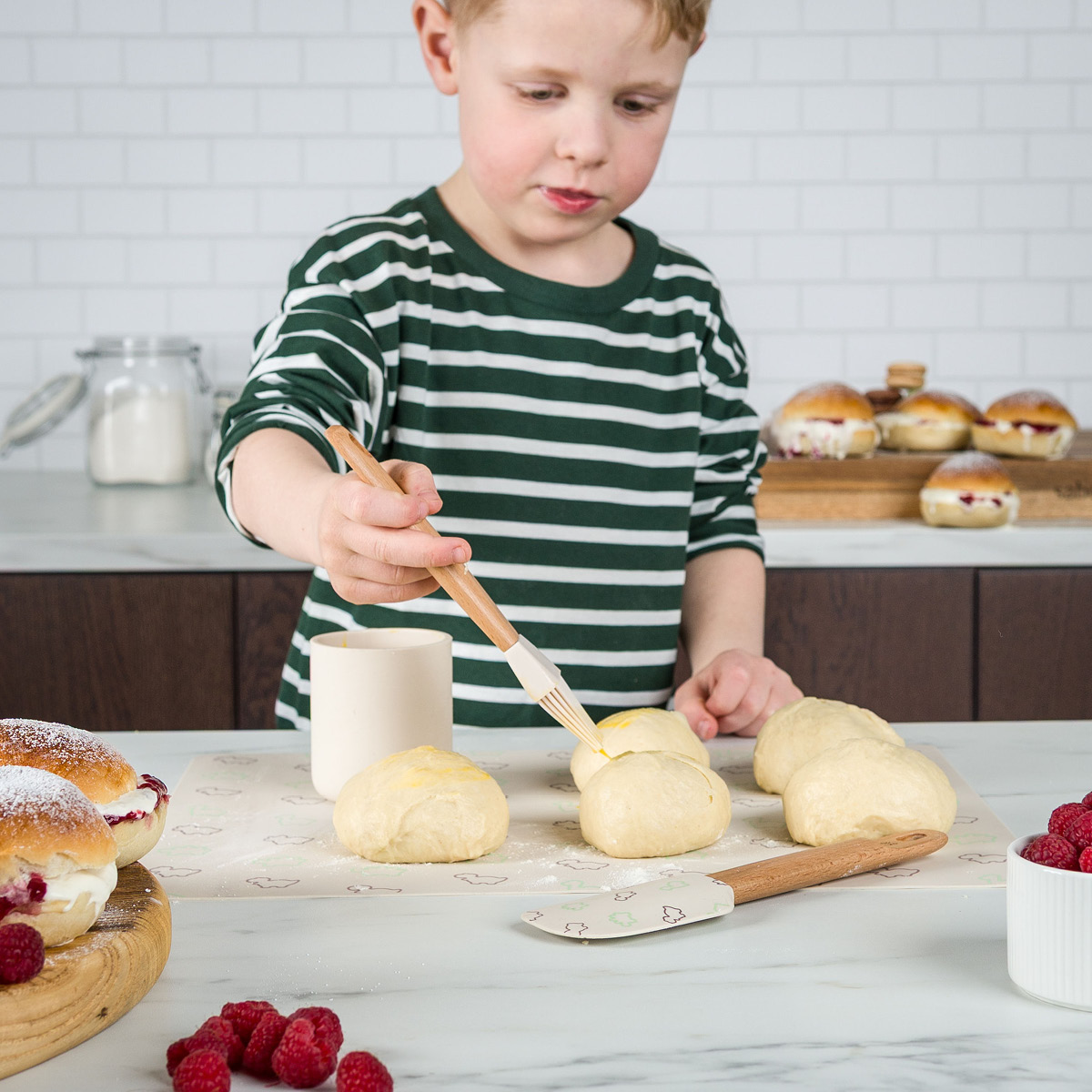 Modern House Chic Kids bakesett til barn 3 deler krem
