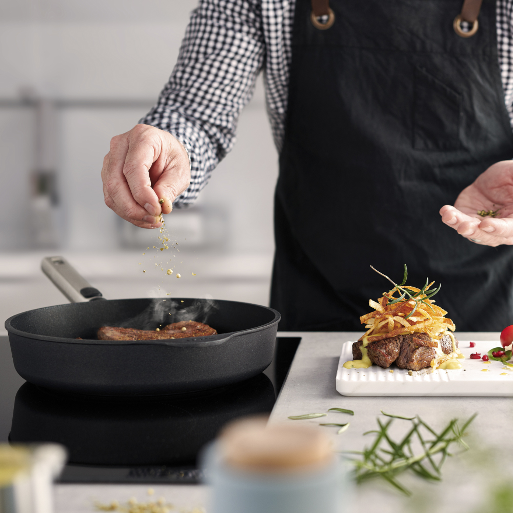 Woll Diamond XR Logic stekepanne 28 cm