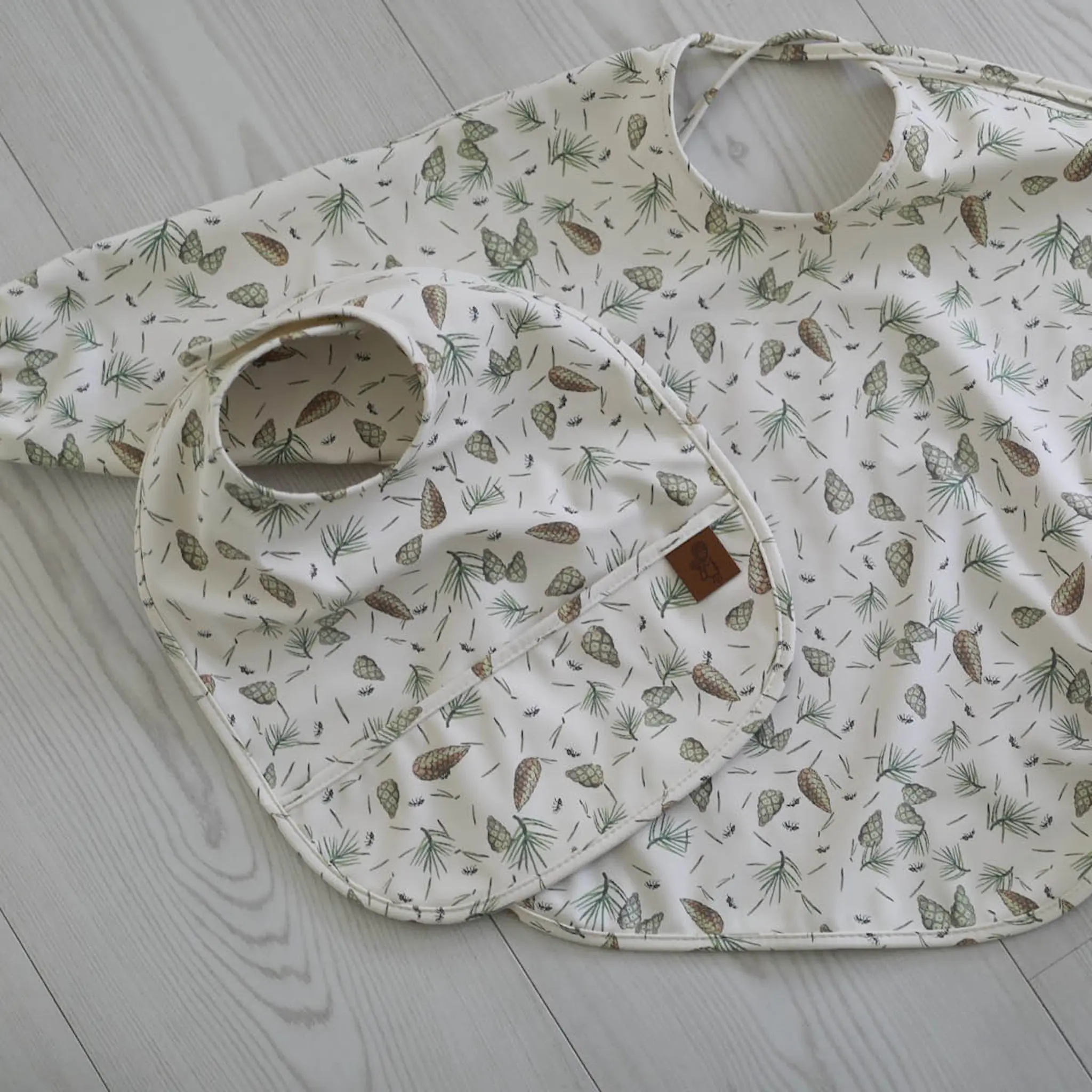 Rätt Start Elsa Beskow haklapp Tomtebobarnen