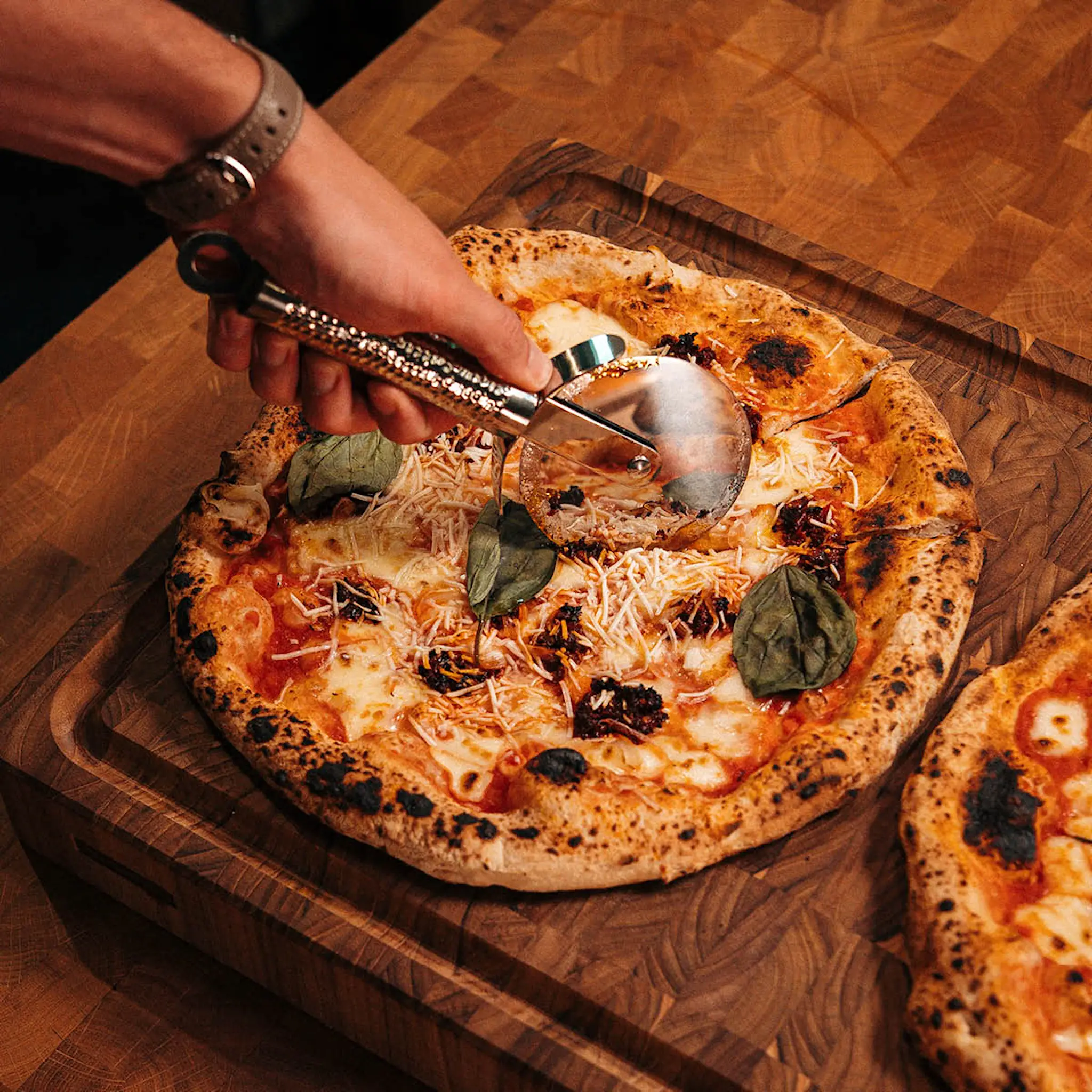 Vargen & Thor Frost pizzaskärare 24 cm blankt stål