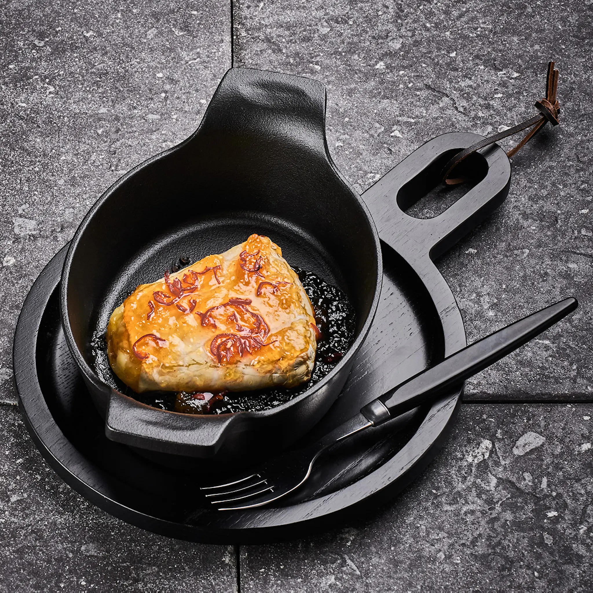 Brusletto Finse bestickset 16 delar retro blank/svart