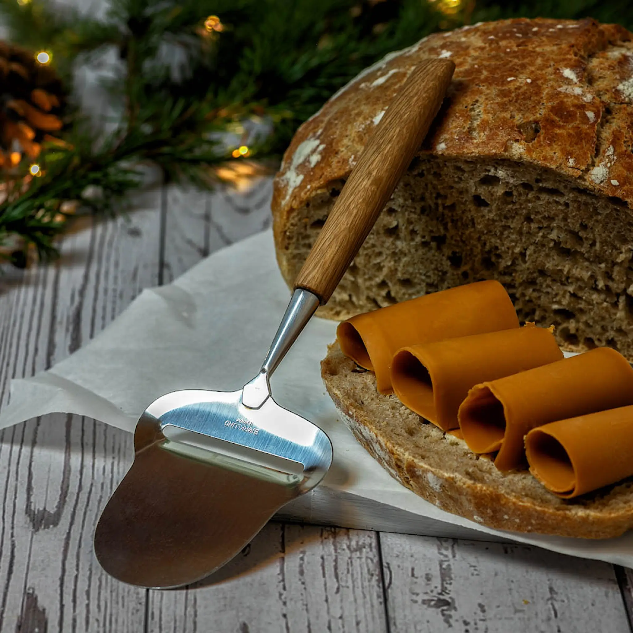 Bjørklund Eik osthyvel 23 cm stål/ek