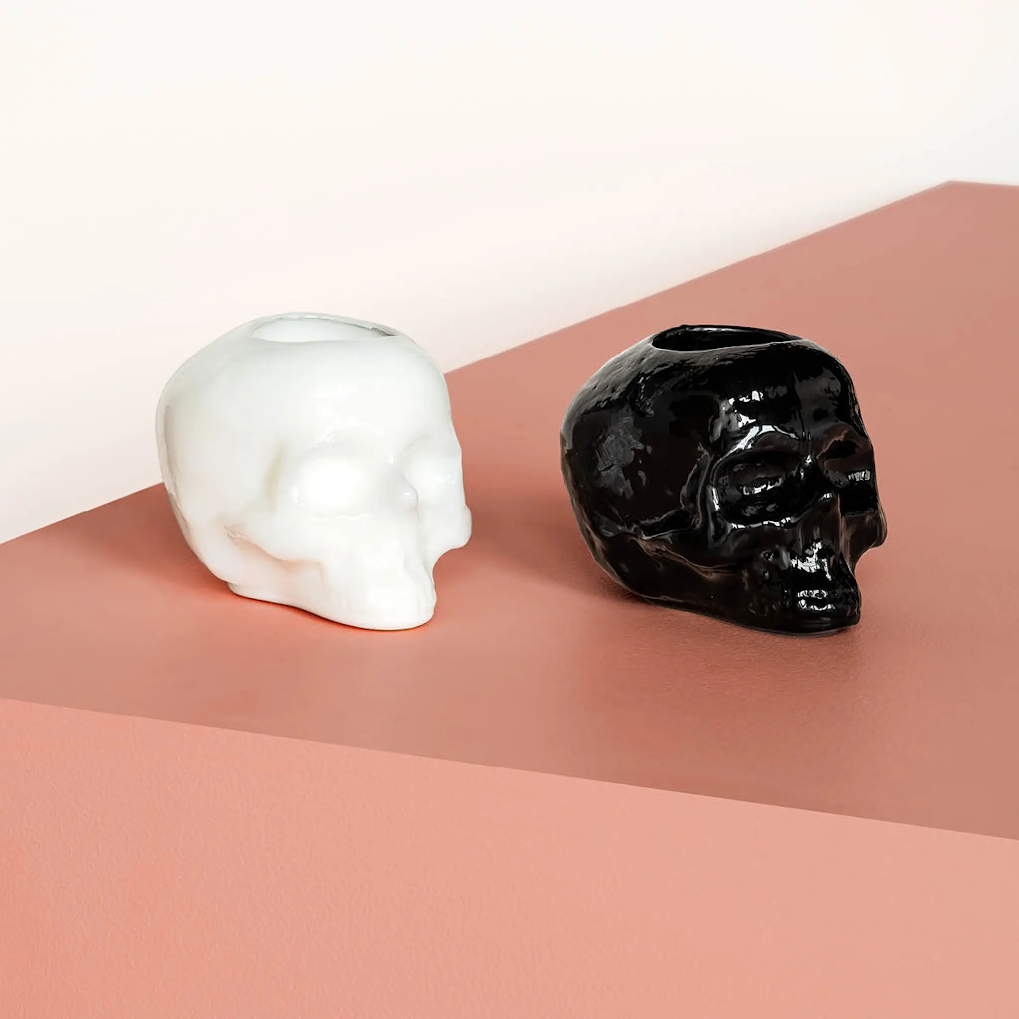 Kosta Boda Still Life Skull Ljuslykta 8,5 cm Svart