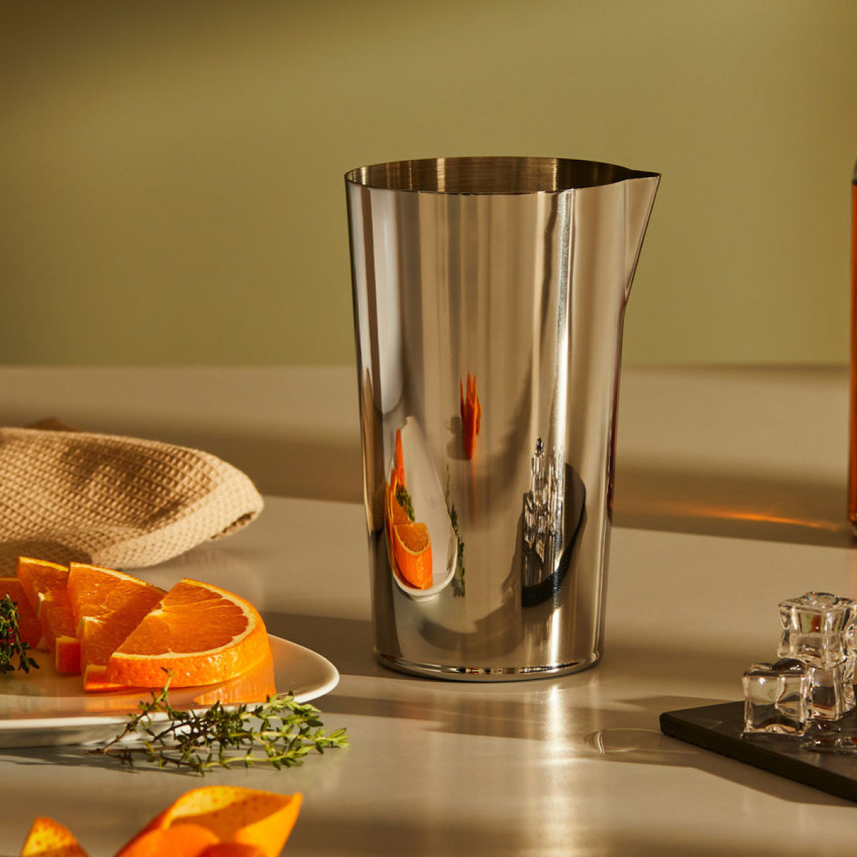 Alessi Tending Box cocktail miksebeholder 75 cl rustfritt stål