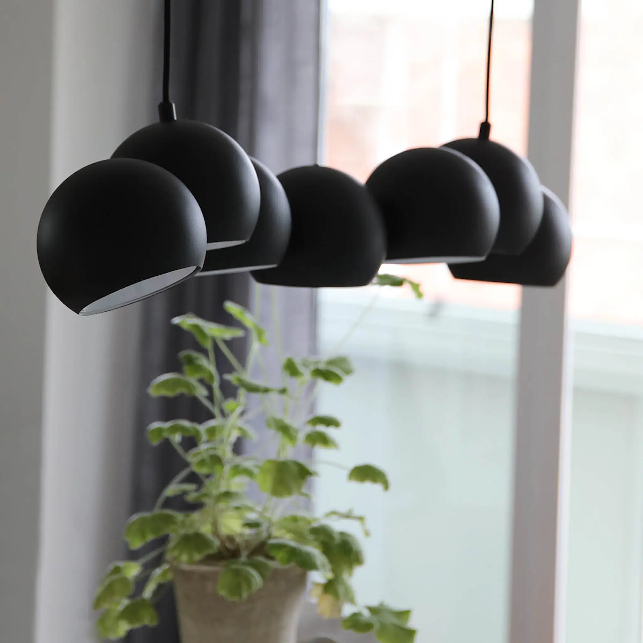Markslöjd Cupolo pendellampa 7 ljus 101 cm svart
