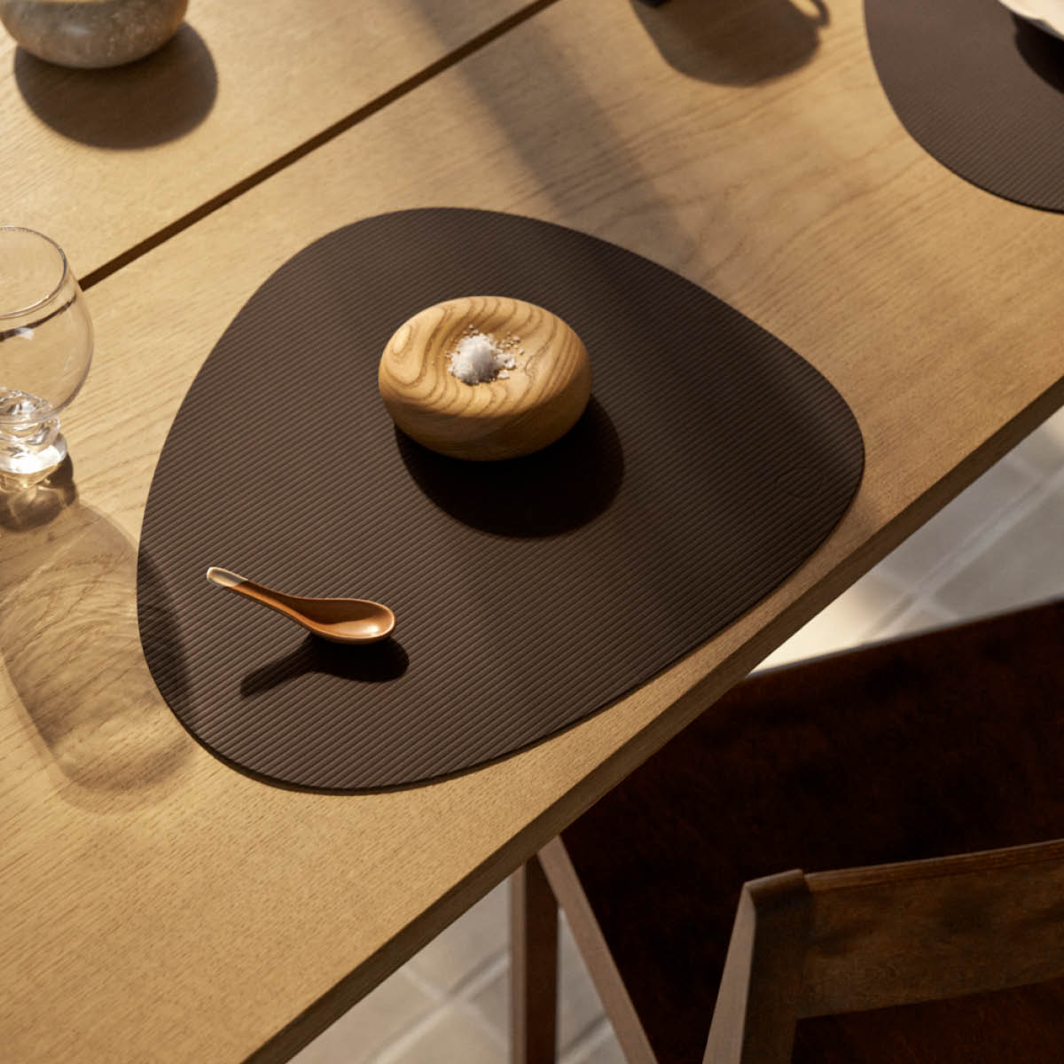 LIND DNA Curve Corduroy bordstablett 37x44 cm hazel