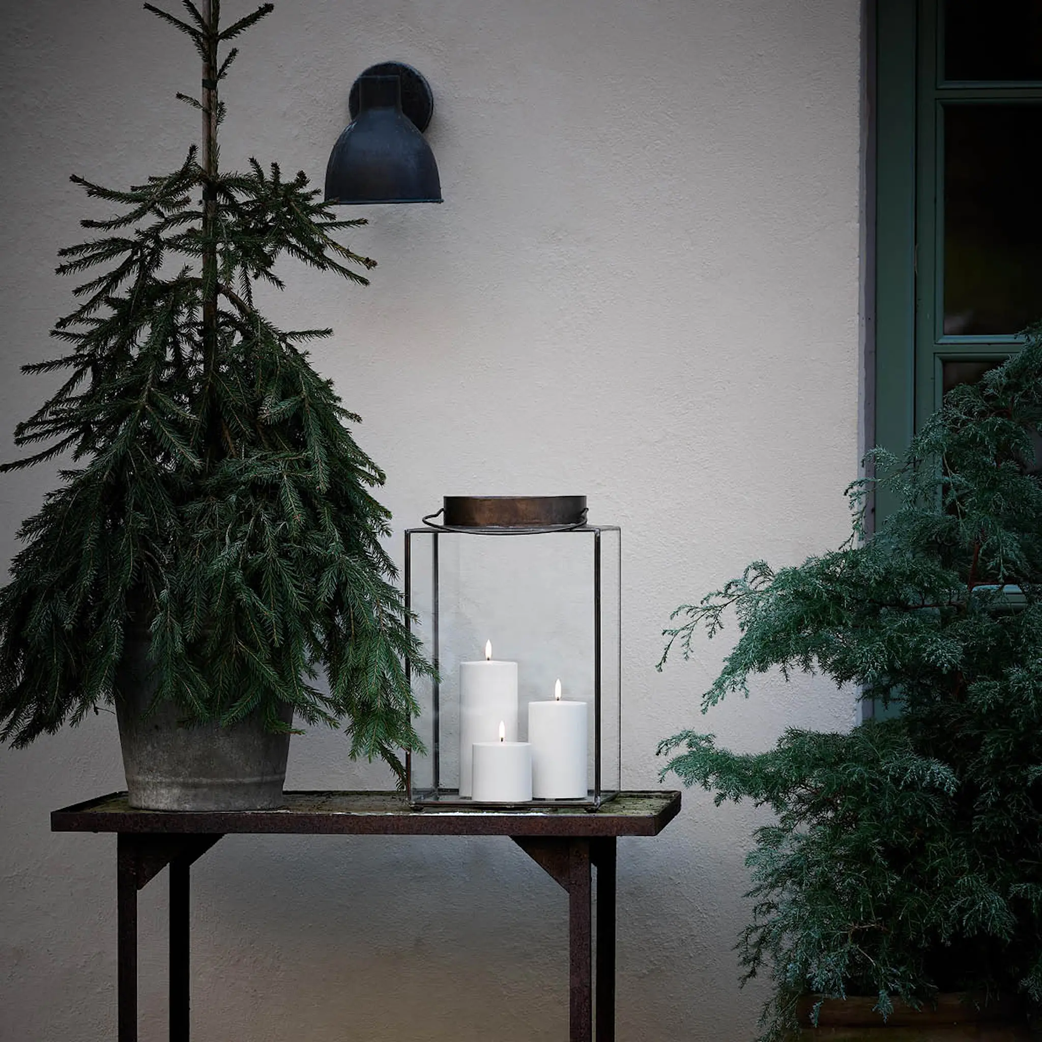 Uyuni Lighting Outdoor LED Pöytäkynttilä 10,1x12,8 cm Valkoinen