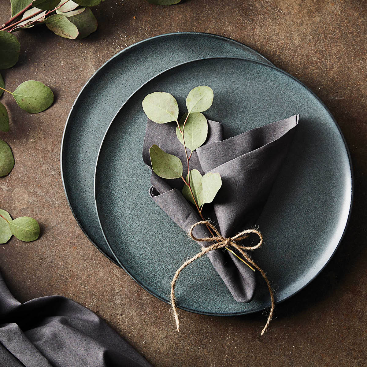 Aida RAW Northern Green asjett 23 cm