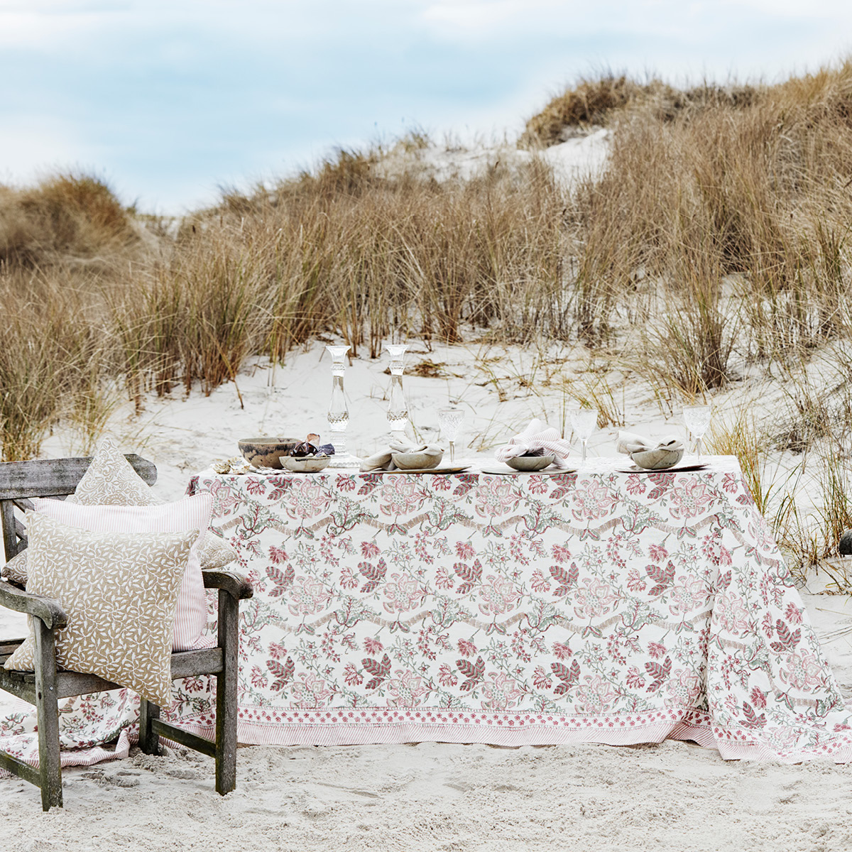 Chamois Floral linneduk 150x350 cm ruby