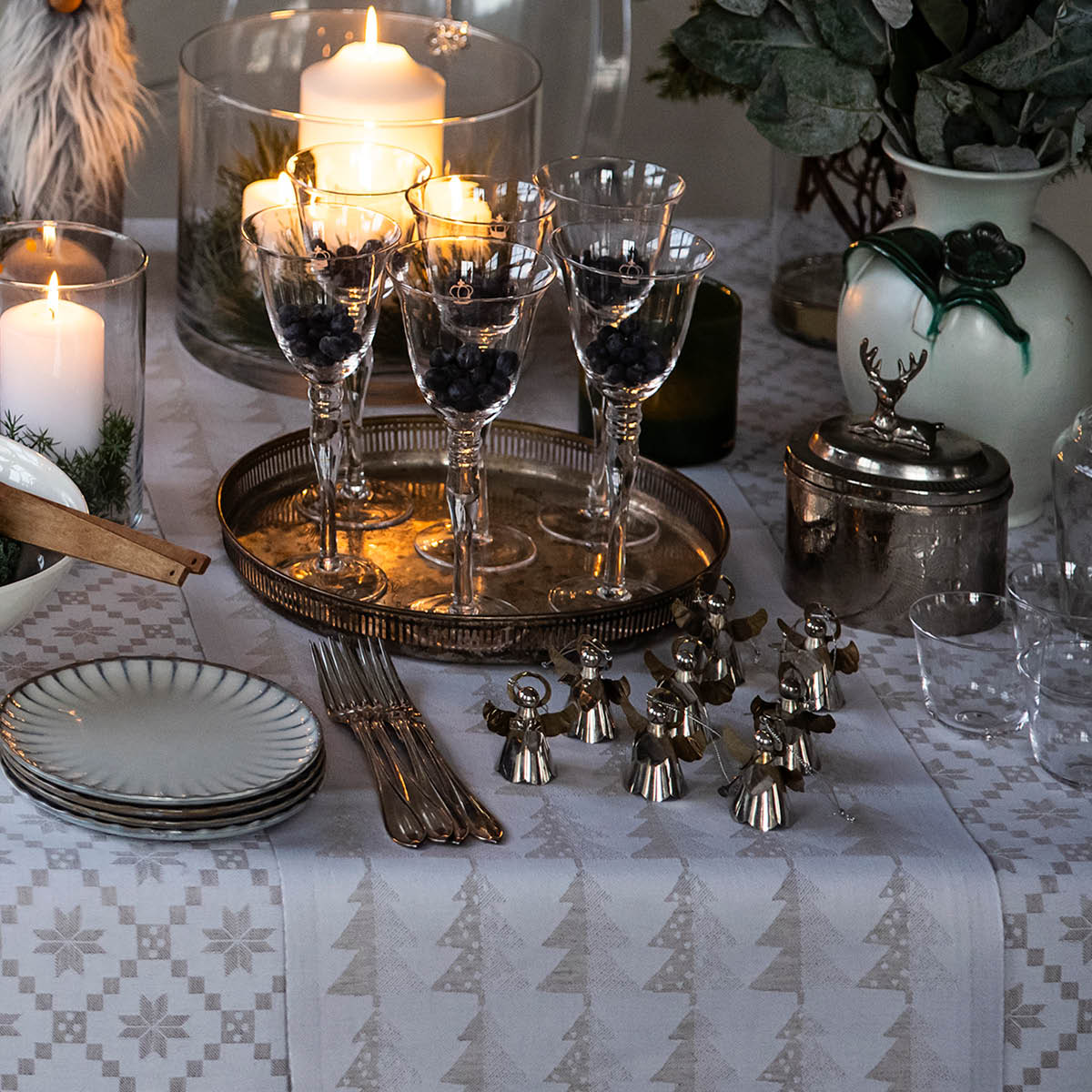 Ekelund Granar bordløper 35x120 cm ubleket